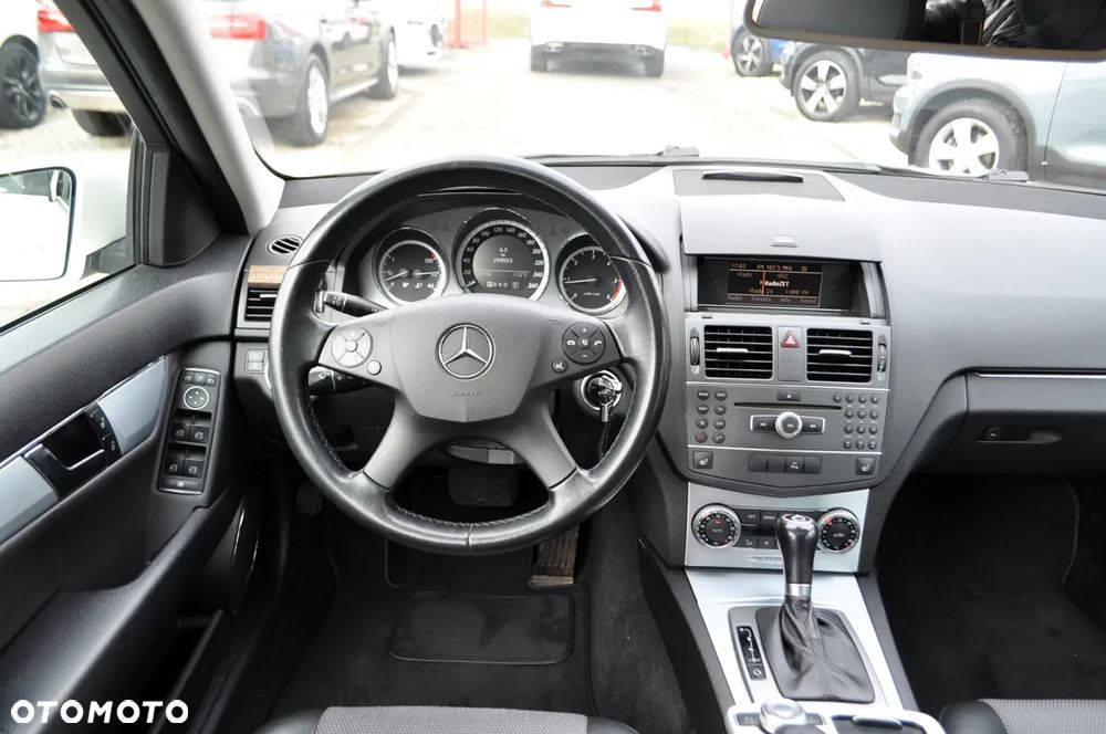 Mercedes-Benz Klasa C 220 (BlueTEC) d T 7G-TRONIC Avantgarde - 31