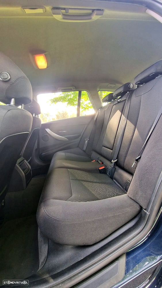 BMW 320 d Efficient Dynamics Edition - 11