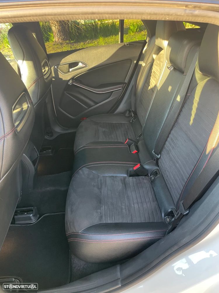 Mercedes-Benz CLA 220 d Shooting Brake AMG Line Aut. - 9