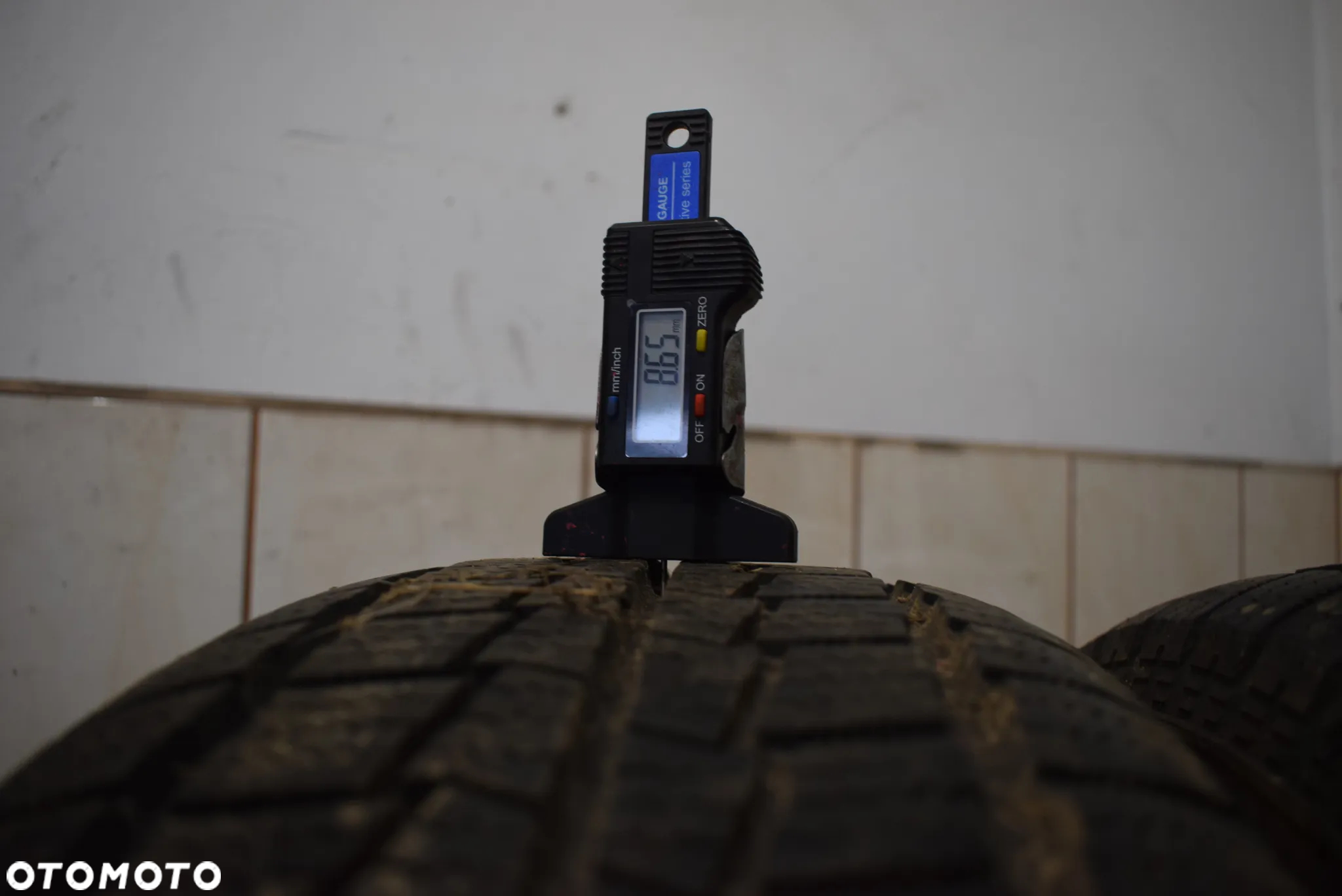 R15C 215/70 Hankook Winter RW06 Cena za parę - 4