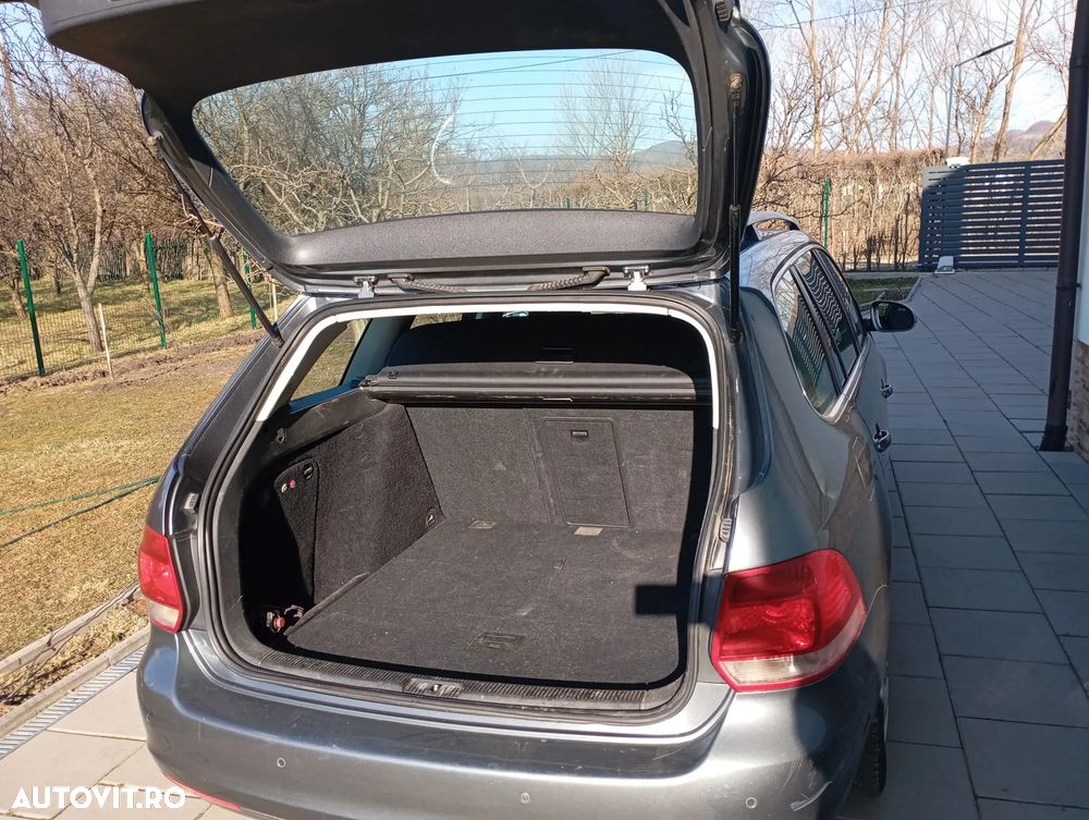 Volkswagen Golf 1.9 TDI DPF Comfortline BlueMotion - 9