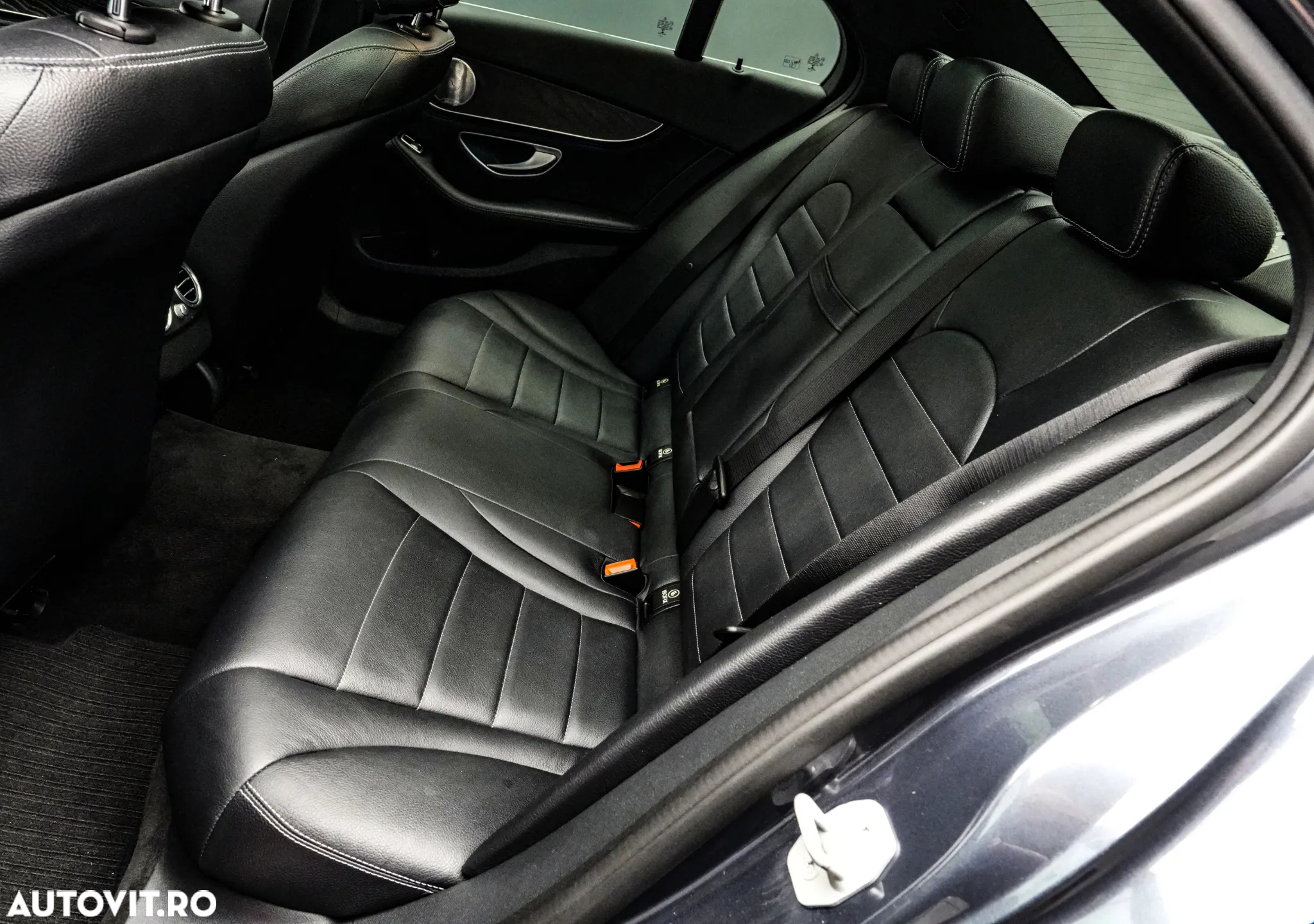 Mercedes-Benz C - 16