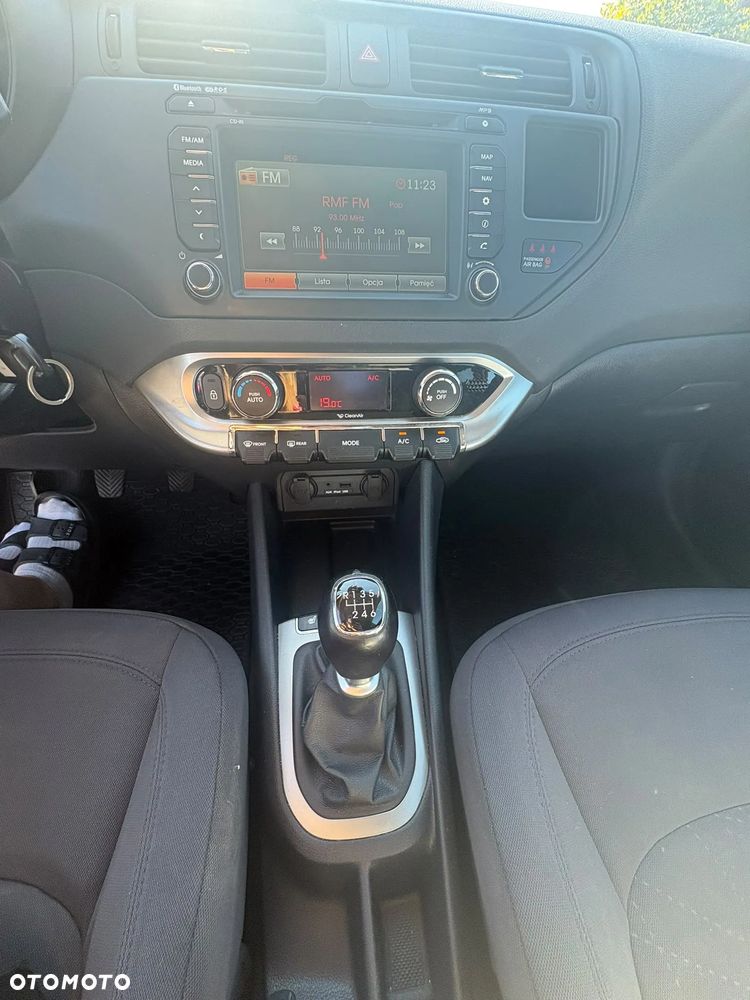 Kia Rio - 3