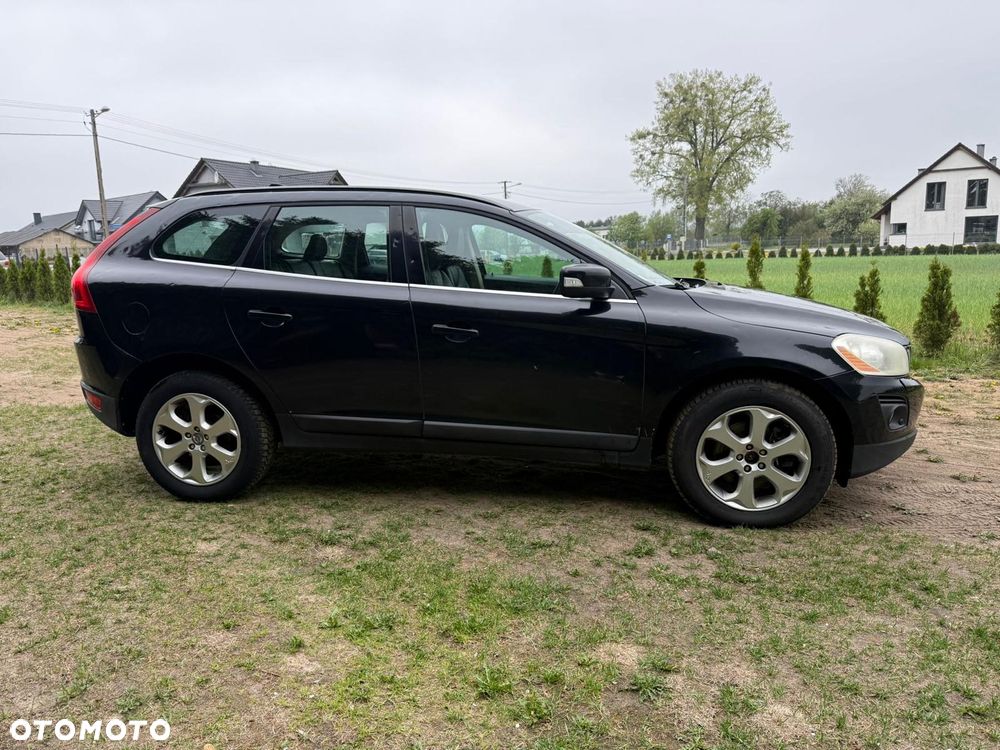 Volvo XC 60 D5 AWD Momentum - 2