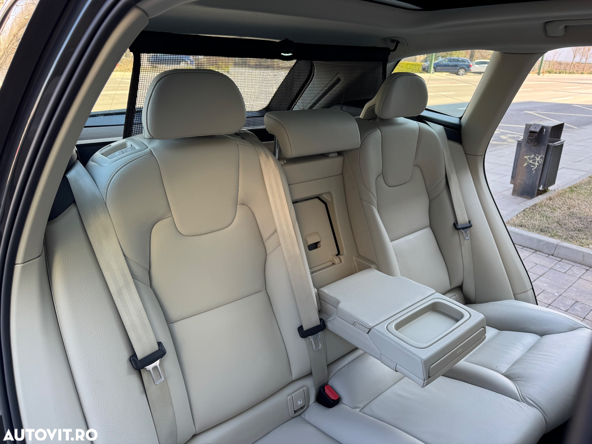 Volvo XC 60 D4 AWD Geartronic Inscription - 32