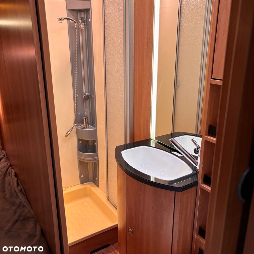 Dethleffs Camper 560 FMK - 18