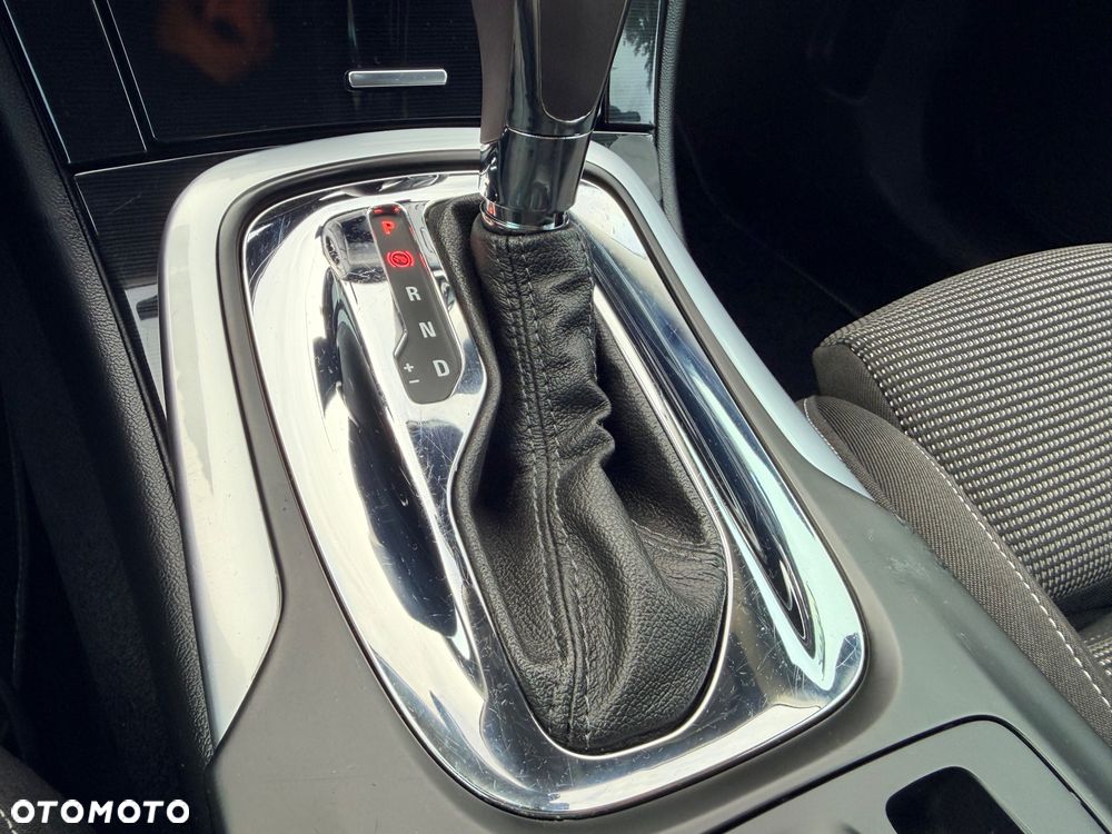 Opel Insignia 2.0 CDTI automatik Business Innovation - 32
