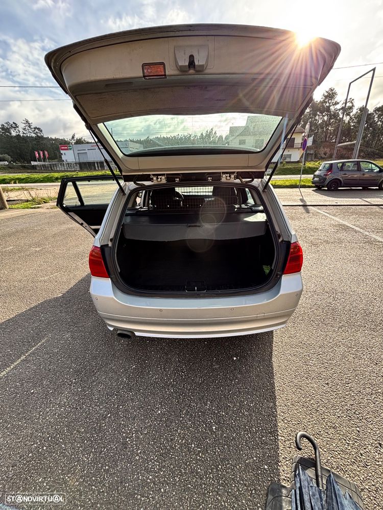 BMW 318 d Navigation Sport - 13