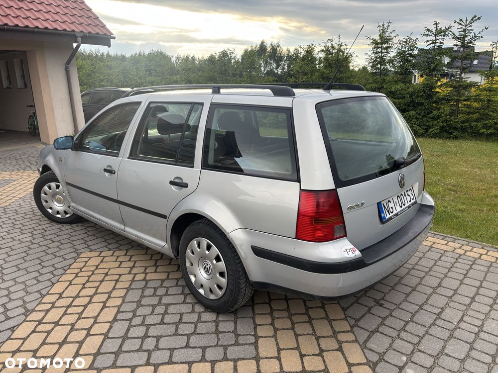 Volkswagen Golf - 4