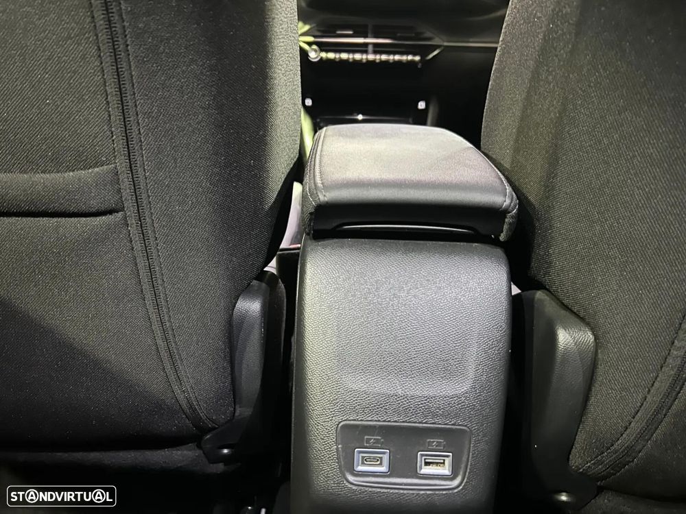 Peugeot 2008 1.2 Hybrid Allure e-DCS6 - 26