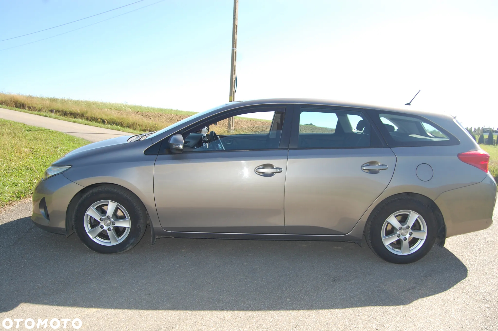 Toyota Auris 1.4 D-4D Active - 7