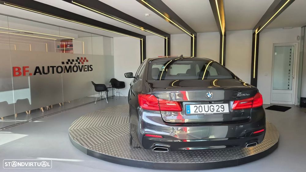 BMW 530 e iPerformance Pack M - 16