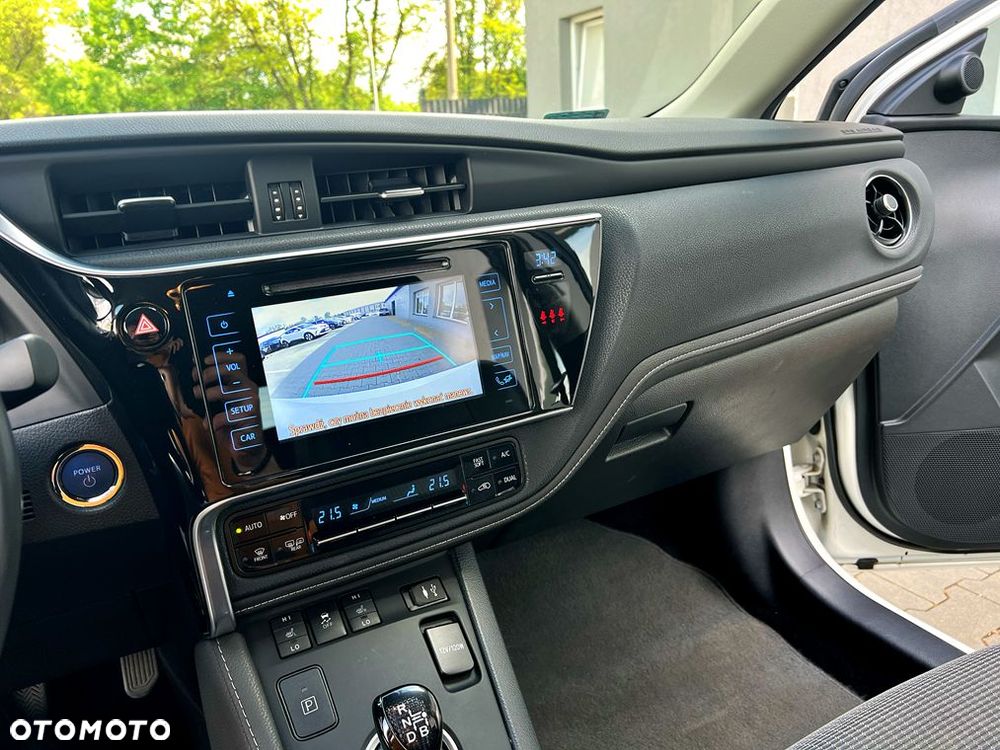 Toyota Auris - 12