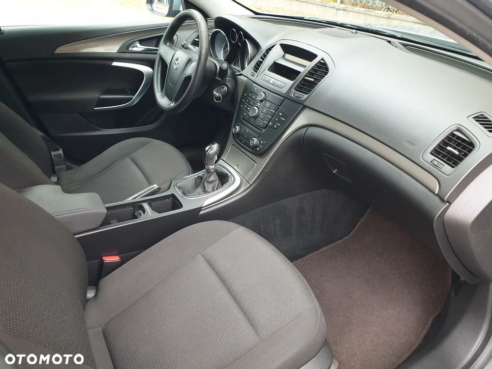 Opel Insignia - 10
