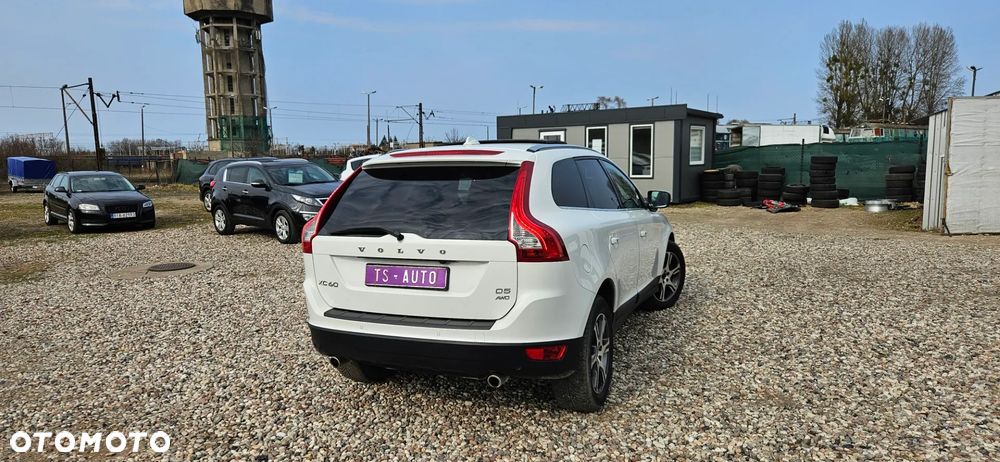 Volvo XC 60 D5 AWD Geartronic Summum - 6