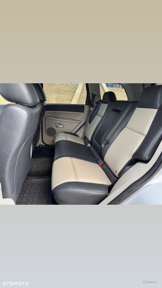 Jeep Grand Cherokee 4.7 4x4 Limited - 23