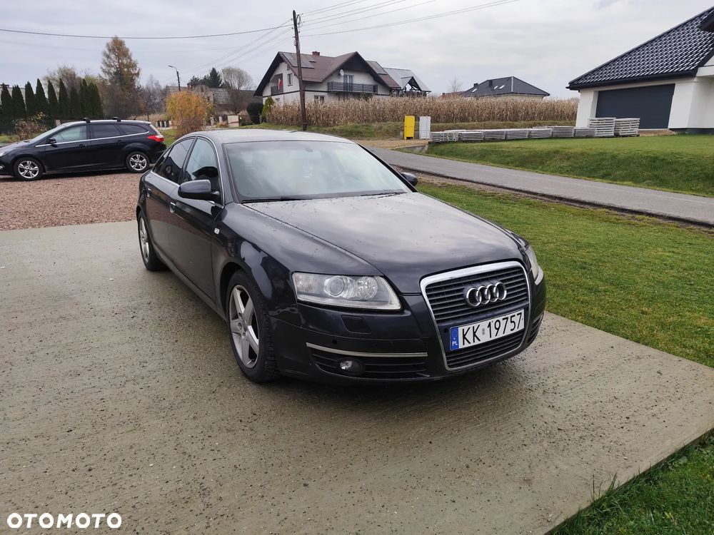 Audi A6 Limousine 2.4 - 4