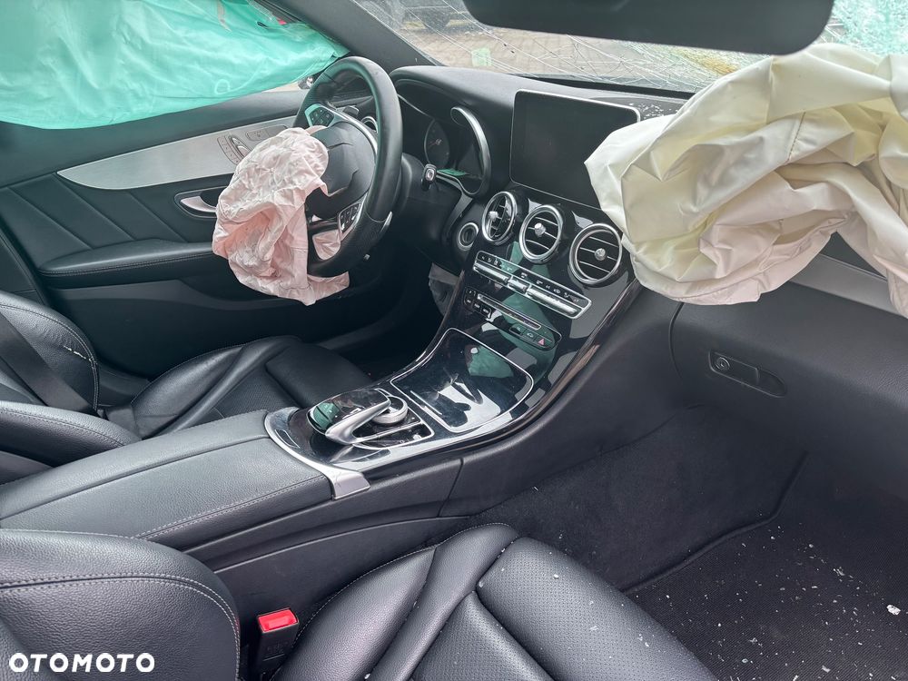 Mercedes-Benz Klasa C 250 d 4Matic 9G-TRONIC AMG Line - 5