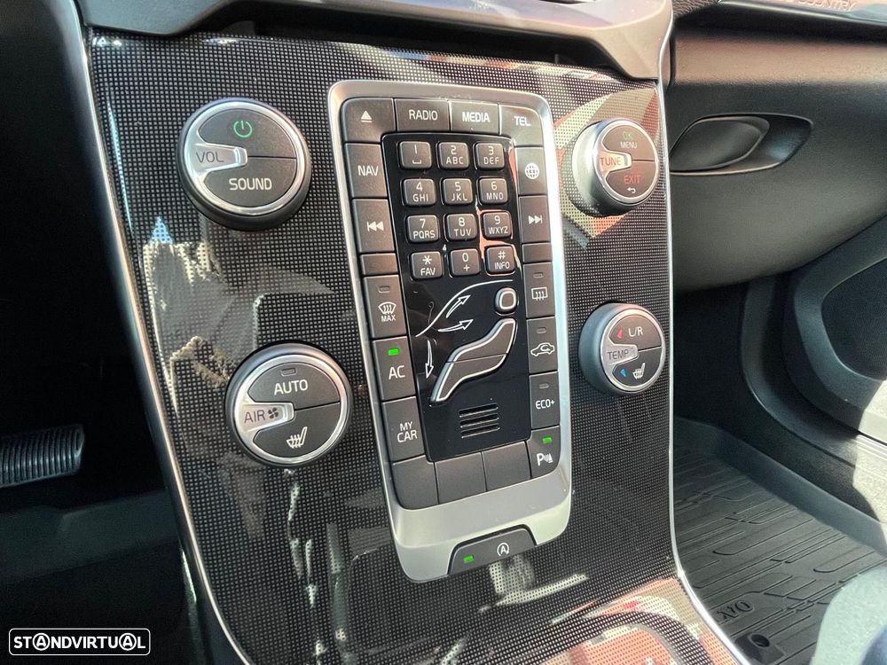 Volvo V40 Cross Country 1.5 T3 Summum Geartronic - 22