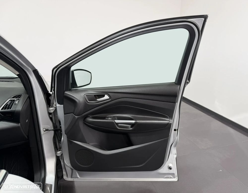 Ford Kuga 1.5 TDCi EcoBlue Titanium - 42