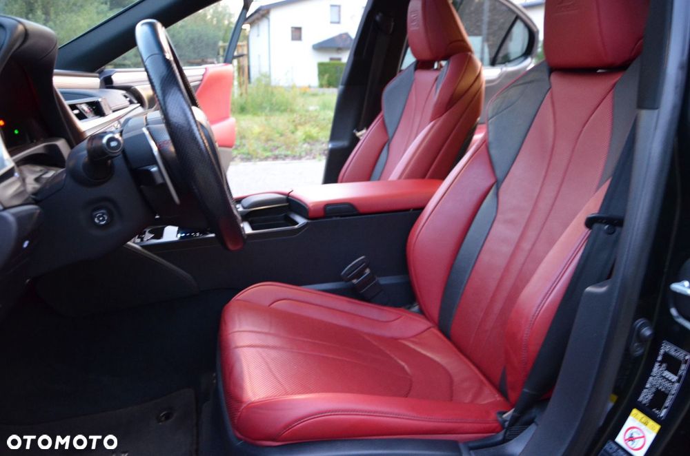 Lexus ES 300h F Sport - 13