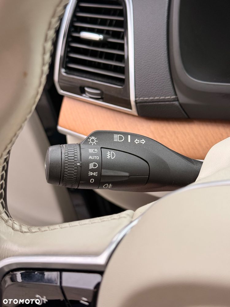 Volvo XC 90 D5 AWD Inscription - 25