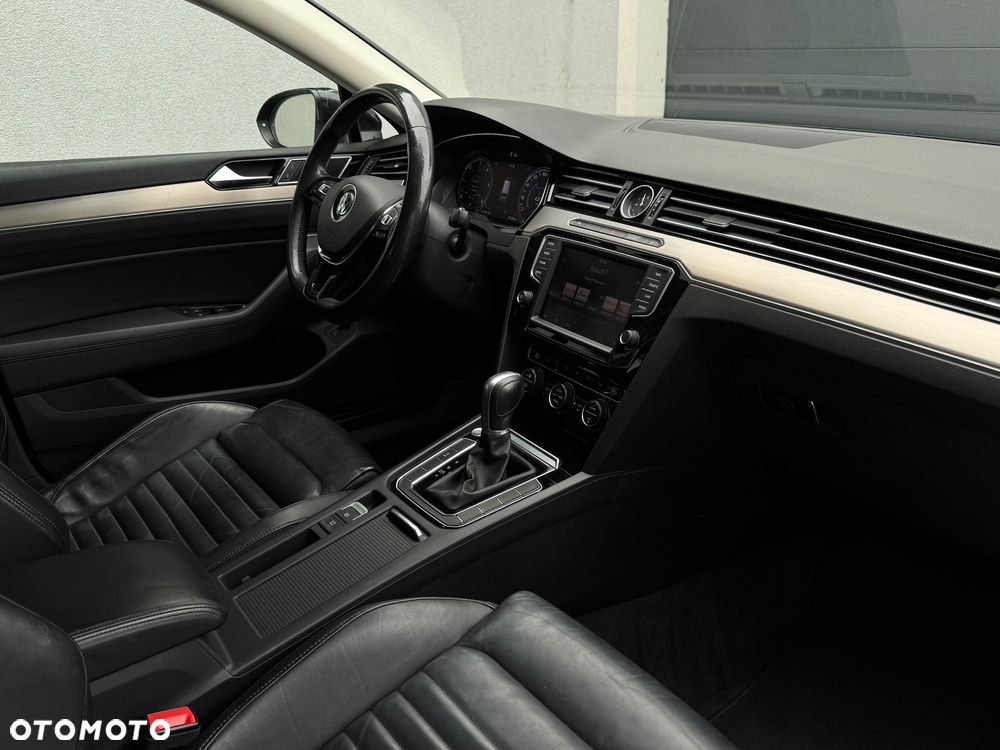 Volkswagen Passat 2.0 TDI (BlueMotion Technology) DSG Highline - 15