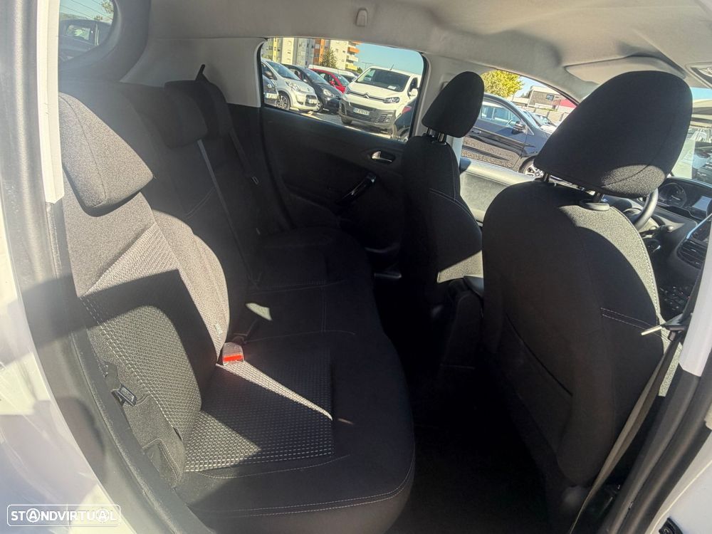 Peugeot 208 1.2 PureTech Allure - 14