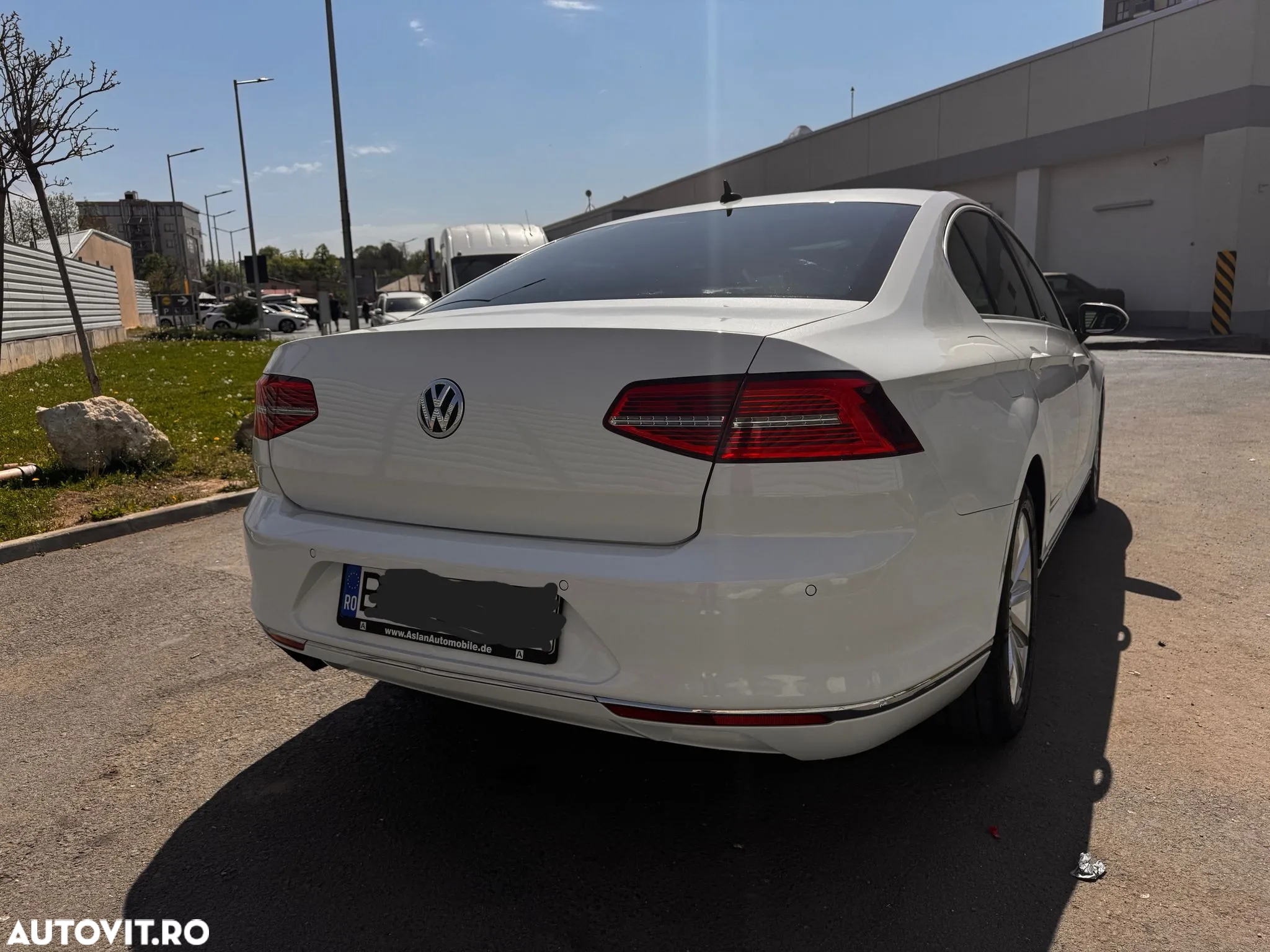 Volkswagen Passat 2.0 TDI DSG 4Mot Highline - 3