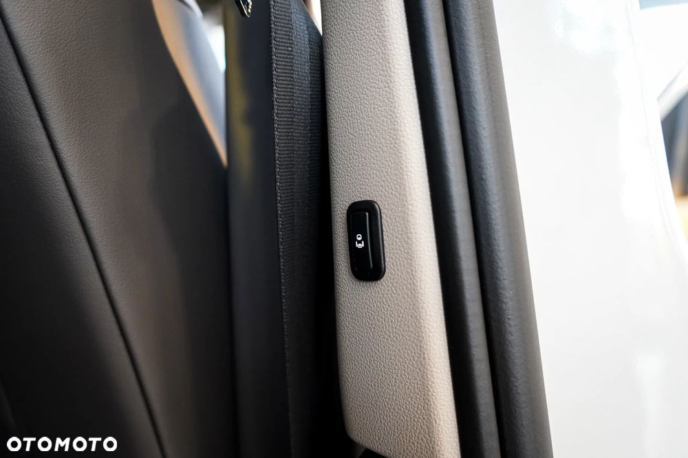 Volkswagen Multivan 2.0 TDI L2 Edition DSG - 25