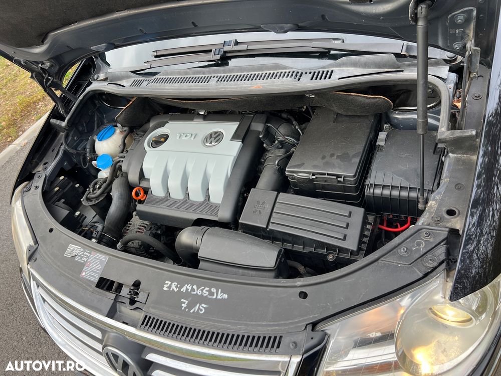 Volkswagen Touran 2.0 TDI Highline - 13