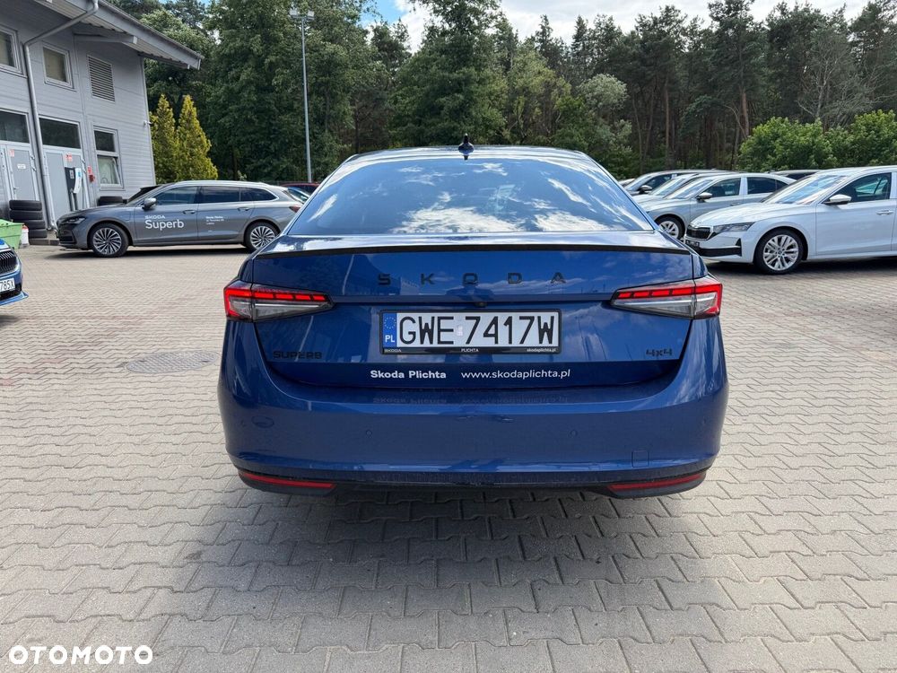 Skoda Superb 2.0 TDI SCR 4x4 Sportline DSG - 8