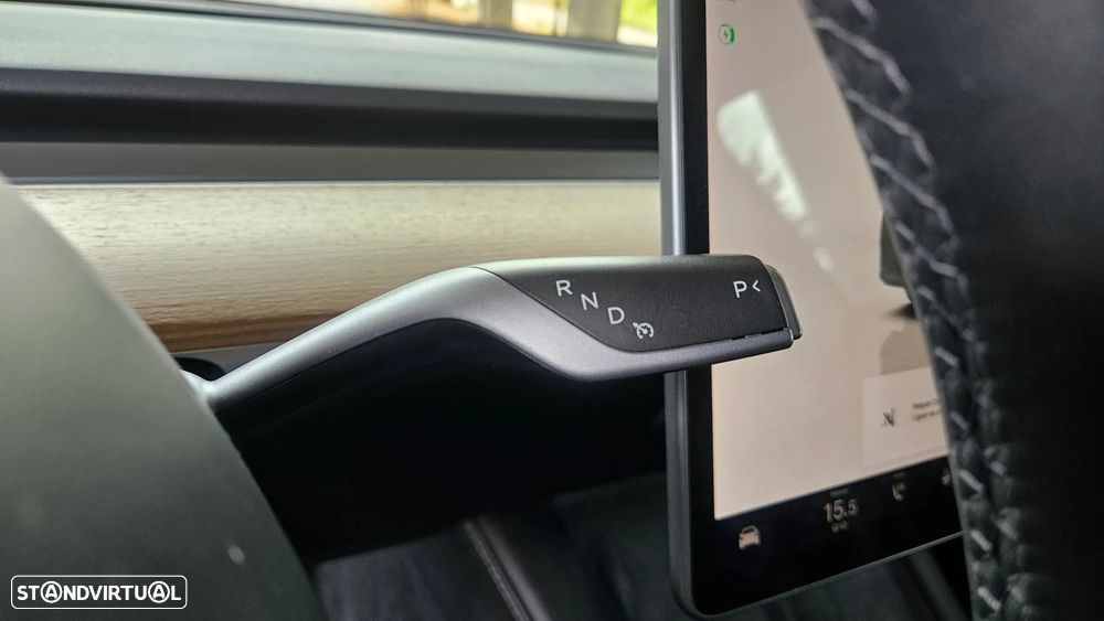 Tesla Model Y Long Range Dual Motor AWD - 17
