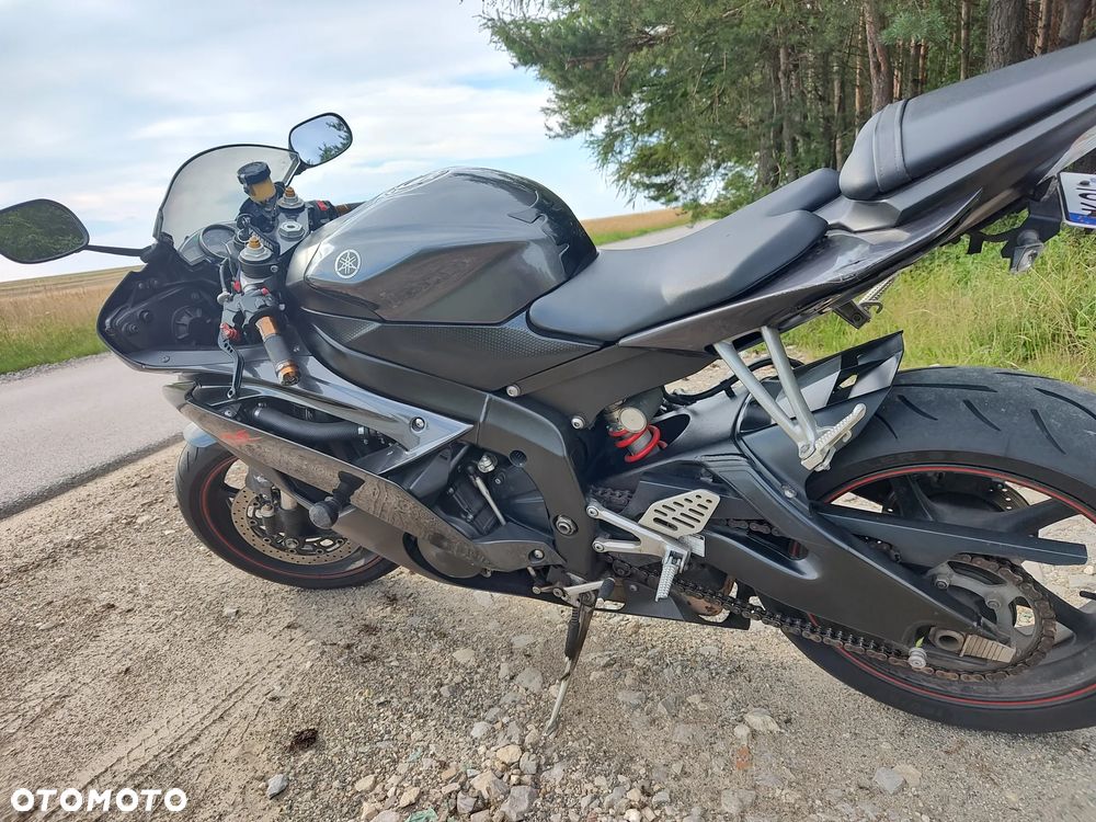 Yamaha R6 - 4