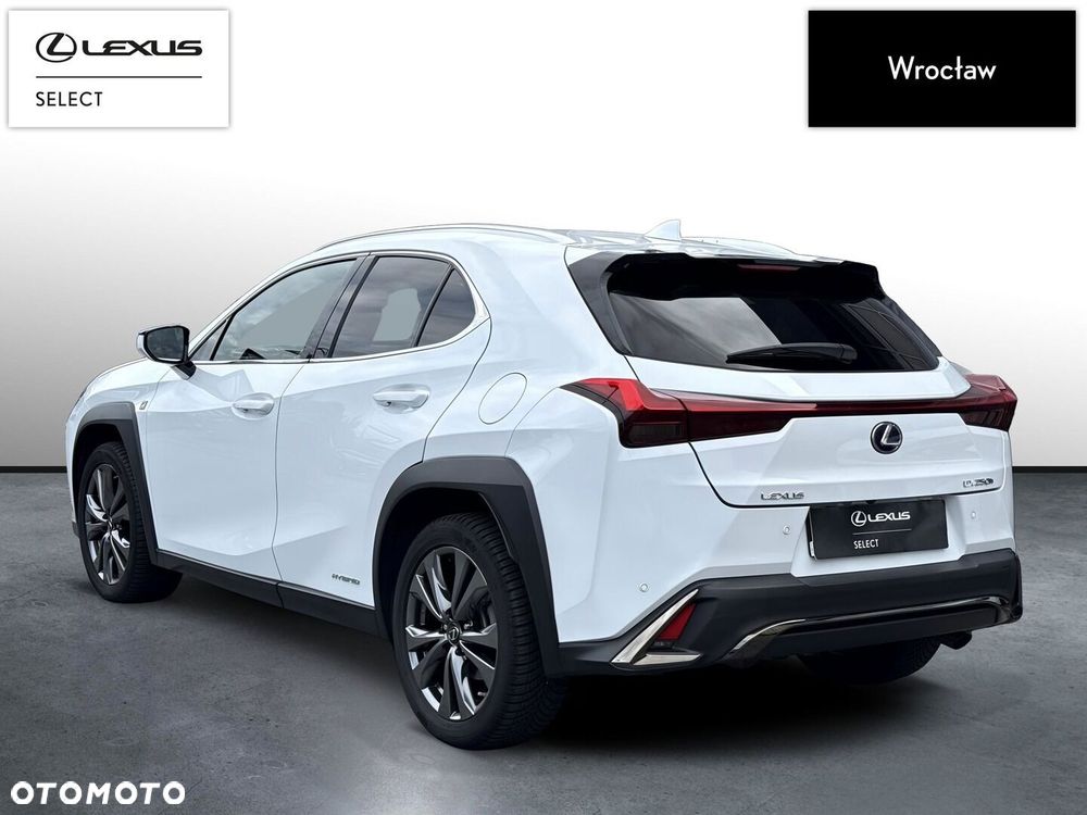 Lexus UX - 3