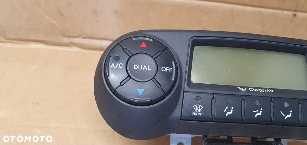 Panel nawiewu powietrza klimatyzacji Hyundai IX35 97250-2Y601 - 2