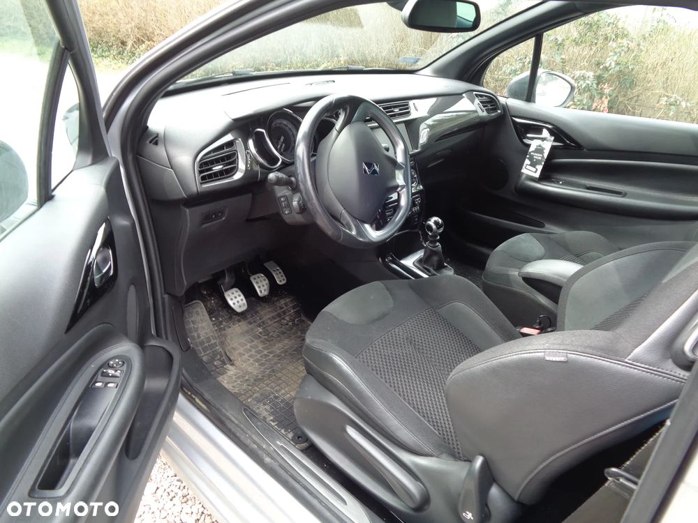 Citroën DS3 e-HDi 115 FAP Red Edition - 9