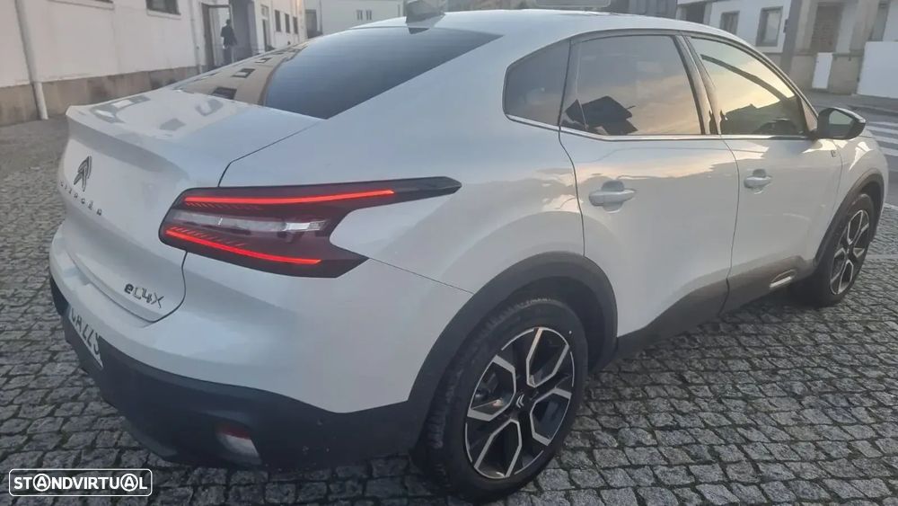 Citroën e-C4 X Shine - 3