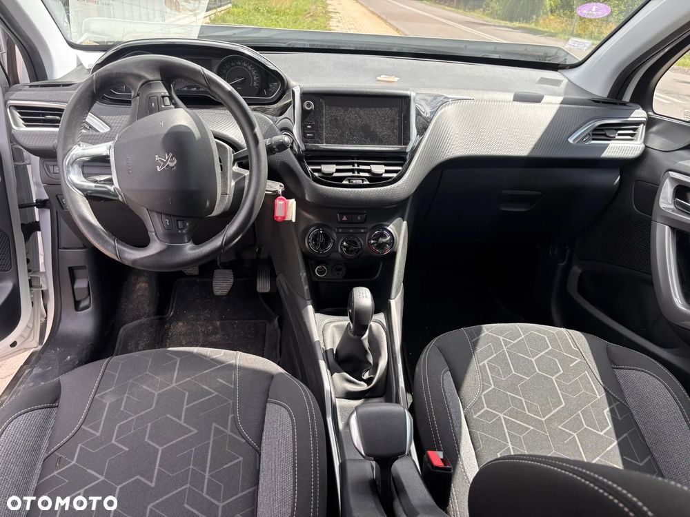 Peugeot 2008 - 9