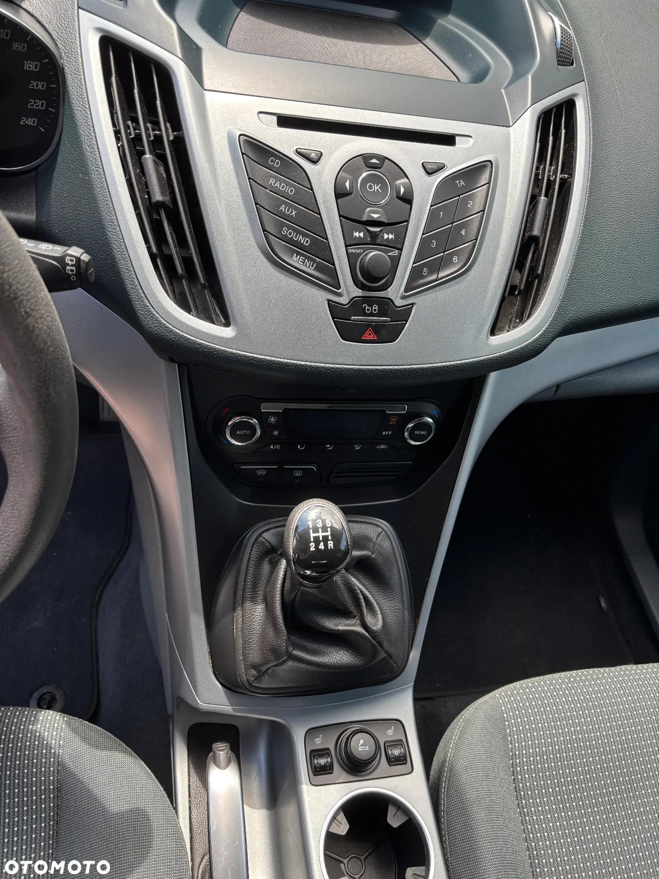 Ford C-MAX 1.6 Ti-VCT SYNC Edition - 16