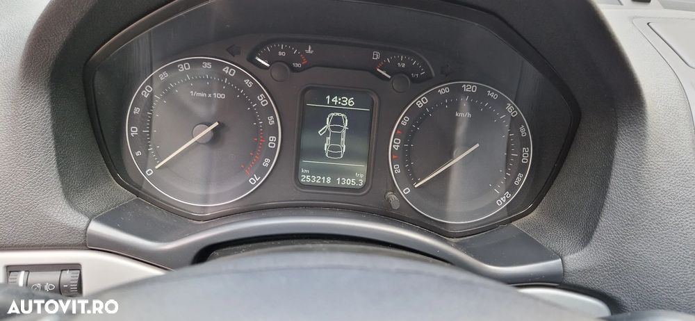 Skoda Octavia 1.4 MPI Ambiente - 31