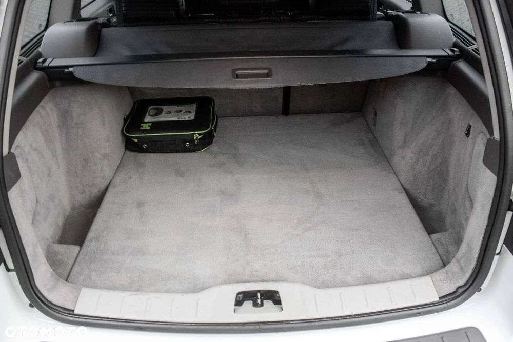 Volvo V50 T5 R-Design Summum AWD - 23