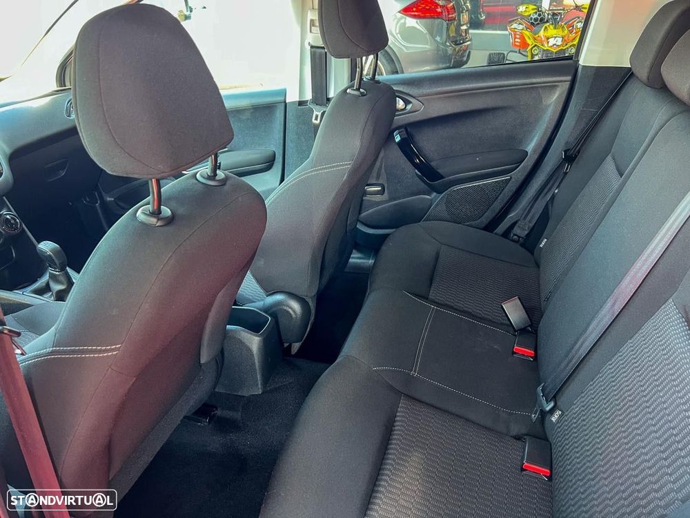 Peugeot 208 1.6 BlueHDi Allure - 20