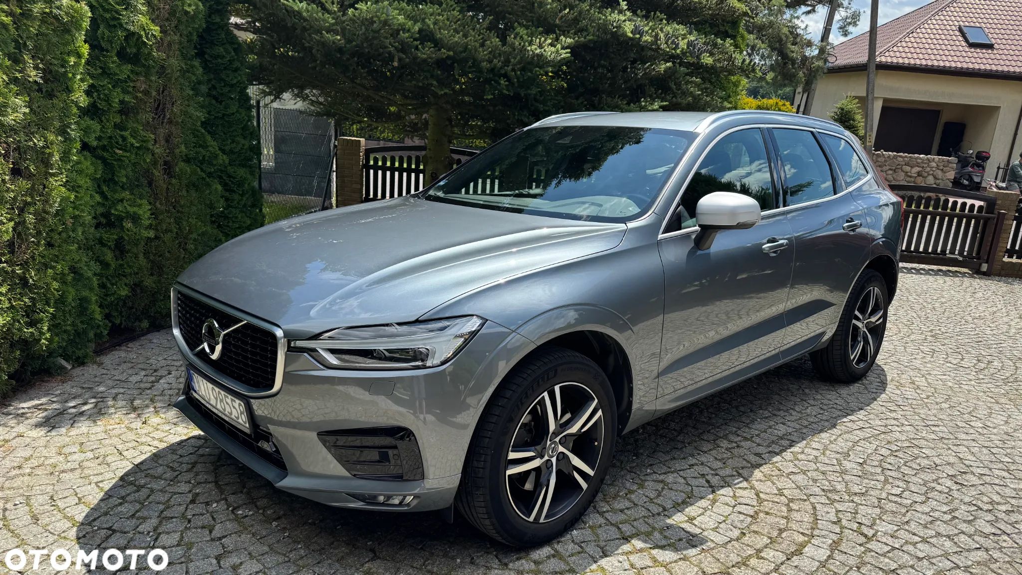 Volvo XC 60 D4 AWD R-Design - 1