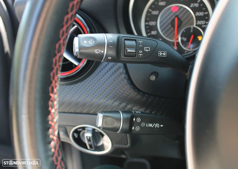 Mercedes-Benz A 45 AMG 4Matic Speedshift 7G-DCT - 34