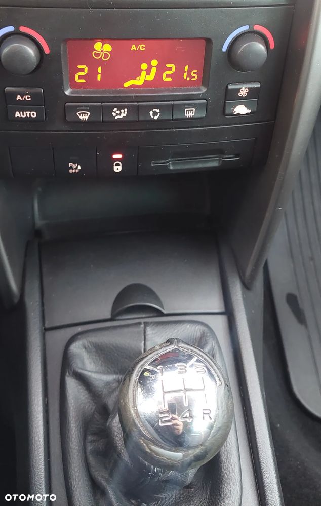 Peugeot 207 1.6 Premium - 18