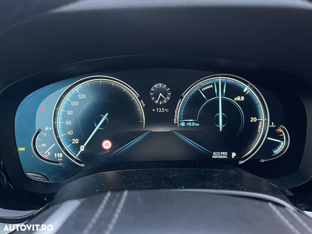 BMW Seria 5 540i xDrive Aut. Luxury Line - 23