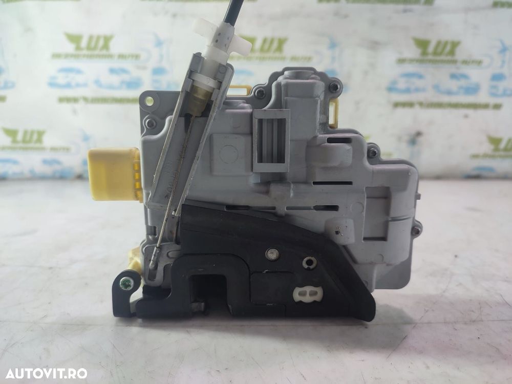 Broasca usa dreapta fata 3C1837016A Volkswagen VW Tiguan 1 5N [2007 - - 3