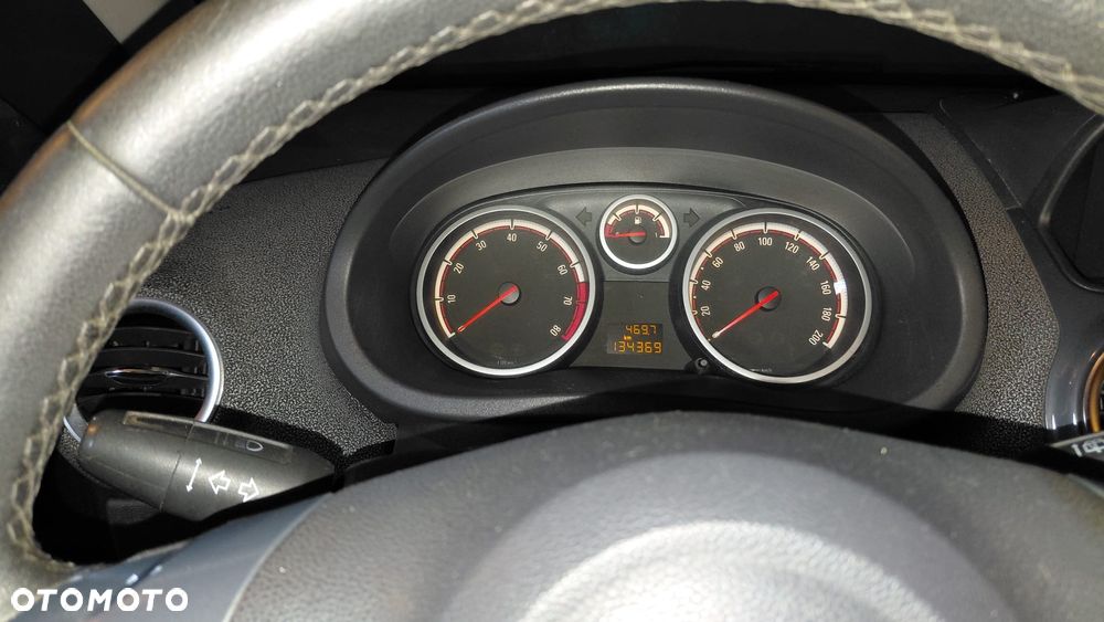 Opel Corsa 1.4 16V Cosmo - 5