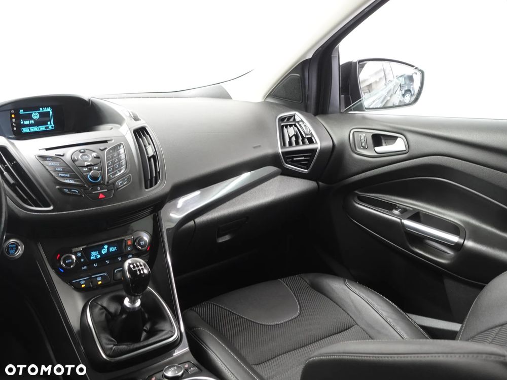 Ford Kuga 2.0 TDCi 4WD Titanium - 36